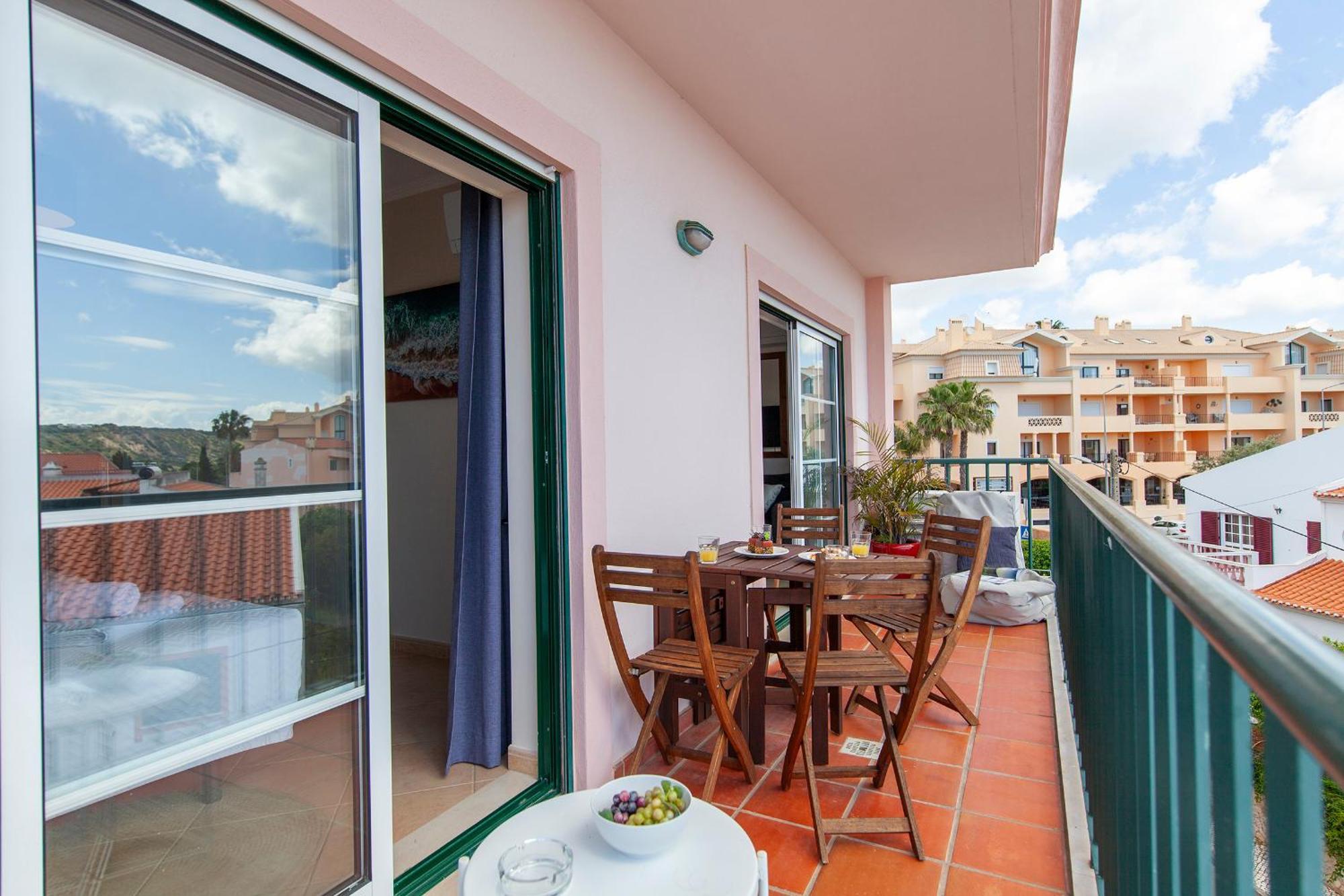 Apartamento B73 - Luz Sun